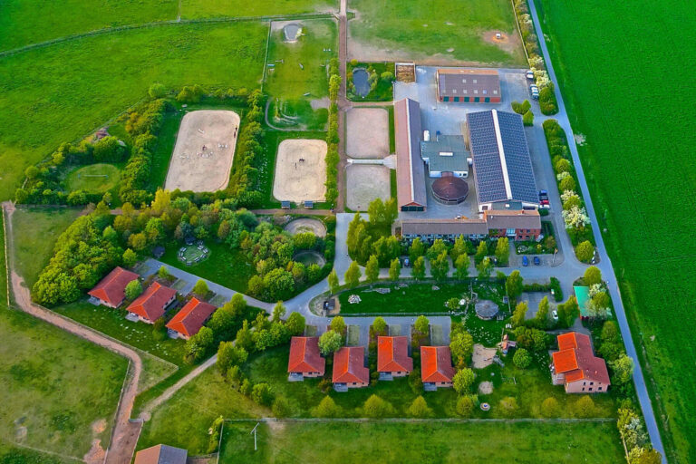 Reitanlage Hirschburg 768x512